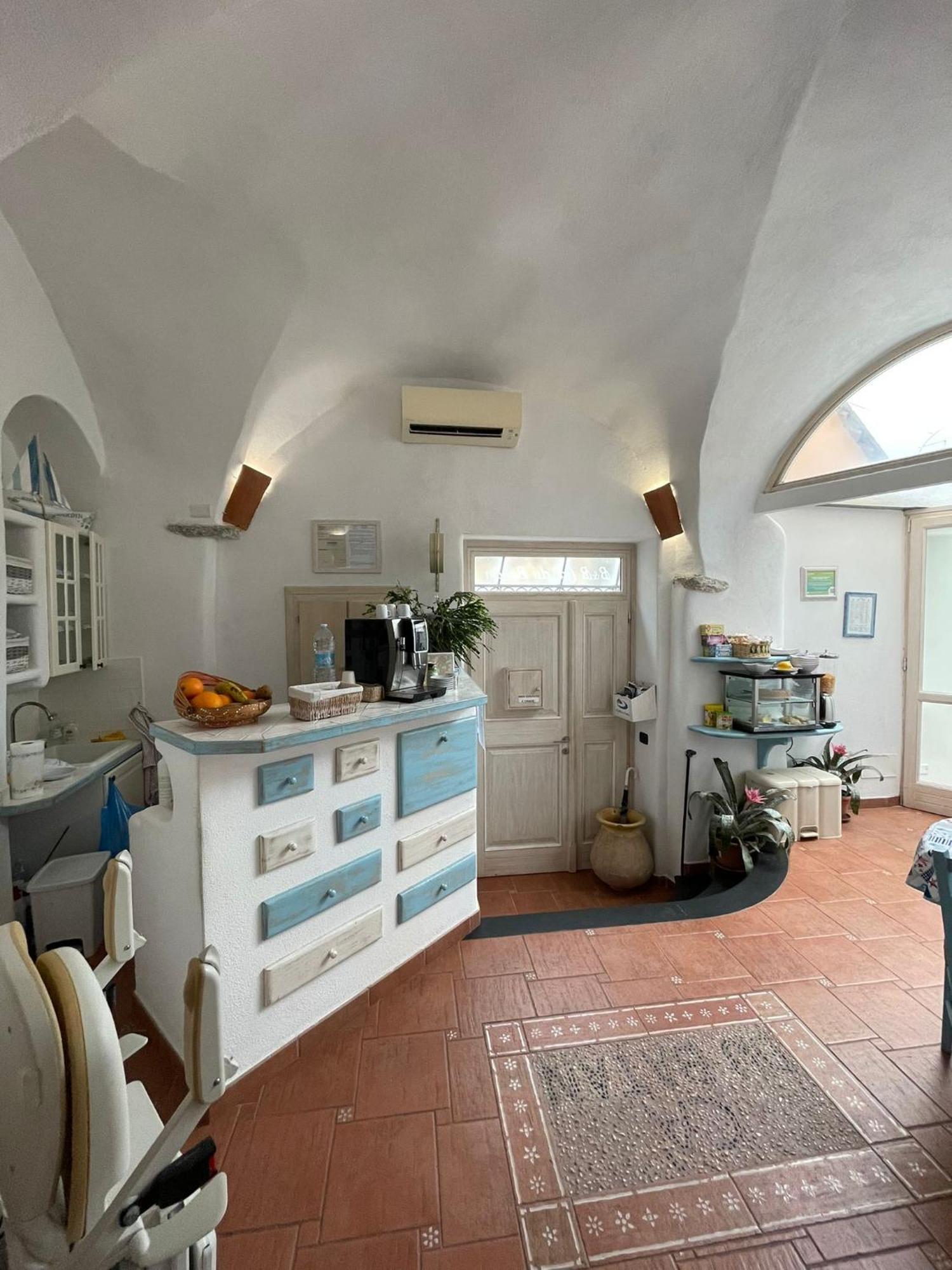Ca' Du Batan Bed & Breakfast Spotorno Exterior photo