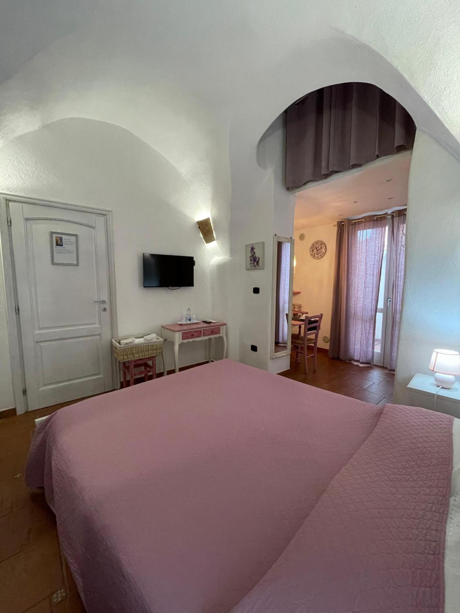 Ca' Du Batan Bed & Breakfast Spotorno Exterior photo